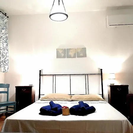Mamma Mia Centre&theater Apartment